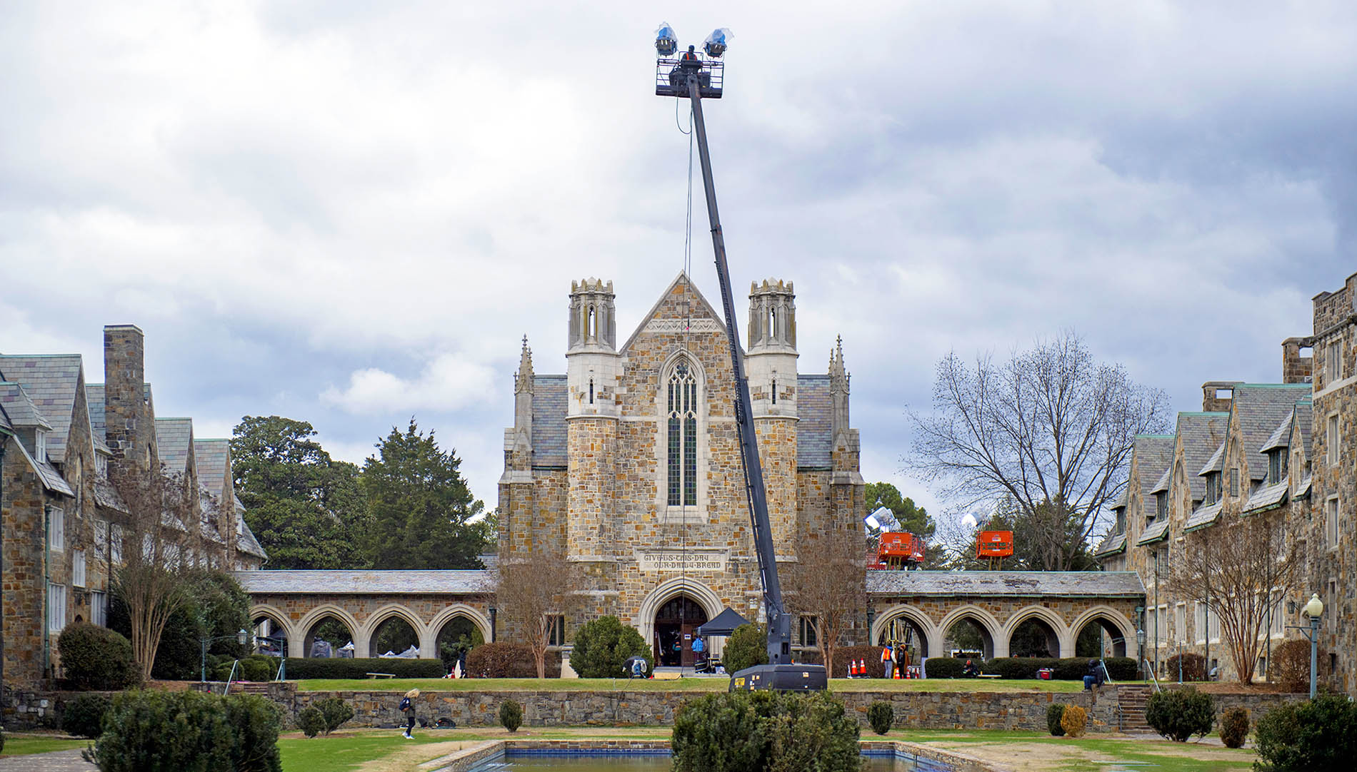 The Ford Building with beacons in front