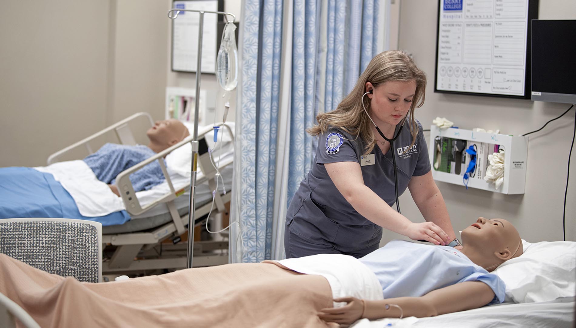 Nursing student in simulation lab