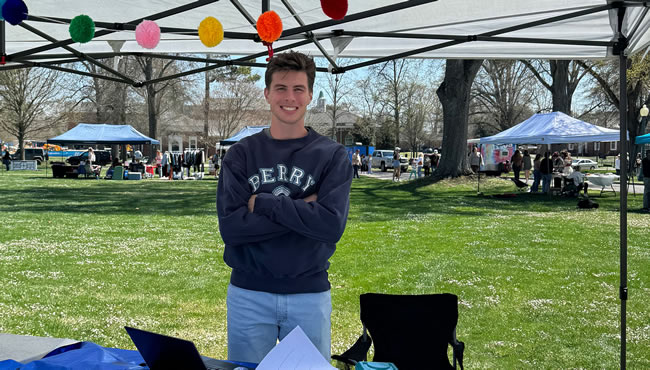 Andrew Purcell at spring market